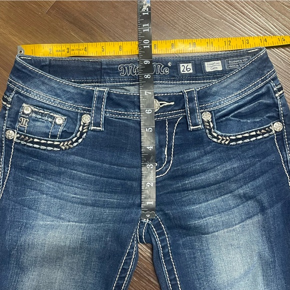 Miss Me Jeans Signature Capri Womens 26 Cuffed Flap Pocket Dark Wash Embellished - Picture 9 of 9